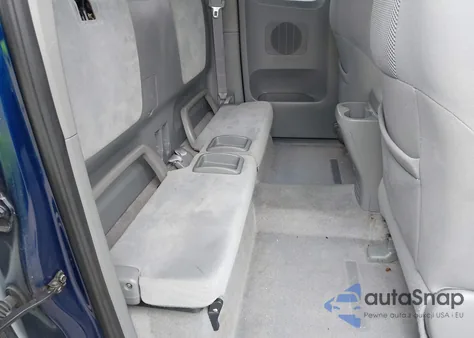 2005 Toyota Tacoma Prerunner V6 from USA, damaged, VIN 5TETU62N55Z136449